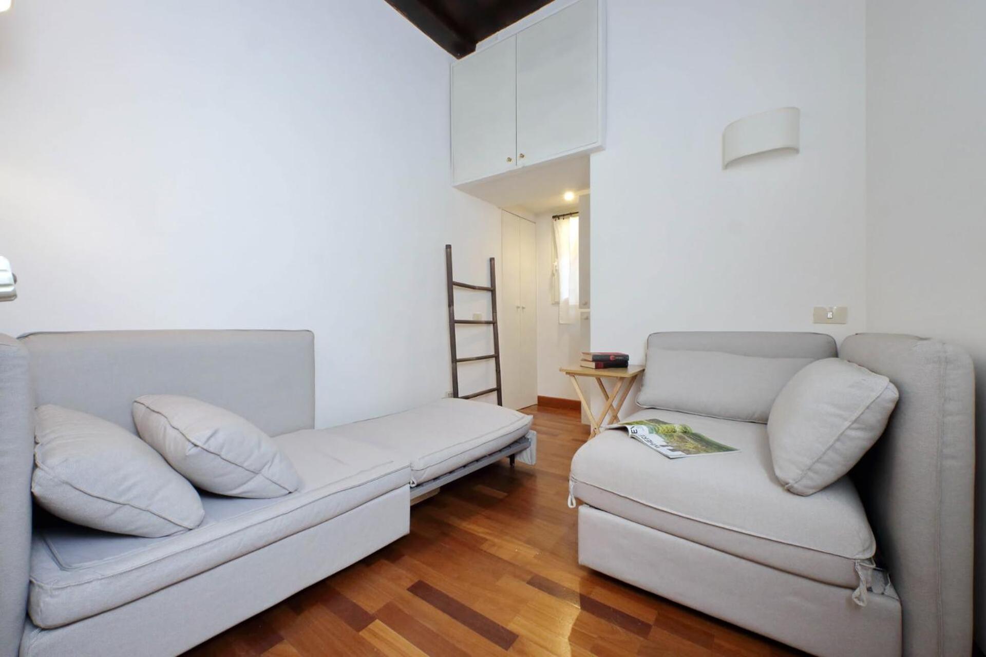Beautiful In Campo De Fiori Apartamento